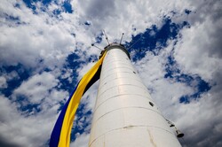 В Одесі розгорнули величезні прапори України