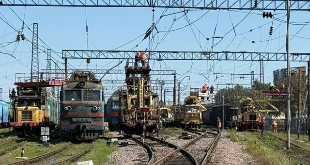 На залізниці продовжуються затримки пасажирських поїздів