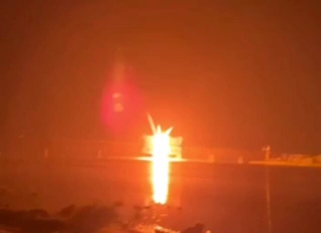 Пошкоджено один з залізничних мостів через Дніпро: пасажирські поїзди йдуть зміненими маршрутами