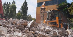В Одесі почався капремонт пошкодженої рашистами багатоповерхівки