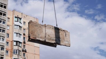 В Одесі почався капремонт пошкодженої рашистами багатоповерхівки