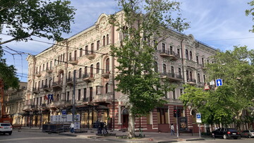 В Одесі відновив роботу пошкоджений російською ракетою готель у центрі міста