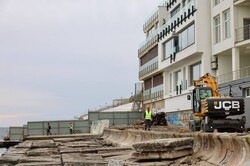 В Одесі ремонтують колектор і набережну в Аркадії