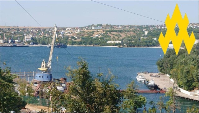 У окупованому Севастополі росіяни не можуть відремонтувати уражений підводний човен