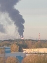На росії уражено нафтозавод у Ярославлі