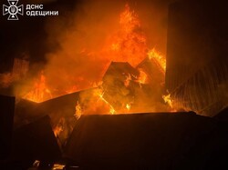 Під російським ударом була припортова інфраструктура і житлові будинки під Одесою