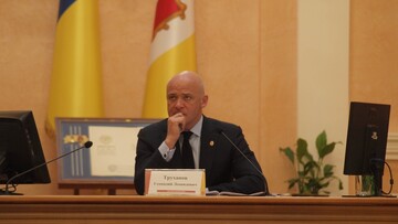 Президент позбавив громадянства України міського голову Одеси