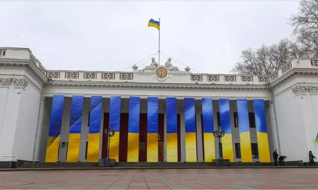 Одеса під "воєнним щитом": як нова військова адміністрація впорається з комуналкою, зимою та "чисткою" кадрів.