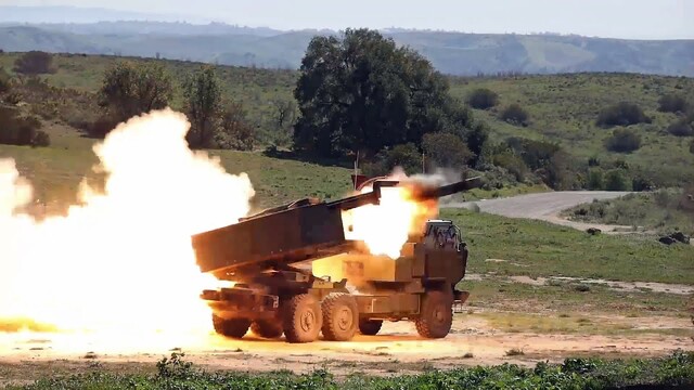 Україна щомісяця отримує американську зброю на мільярд доларів