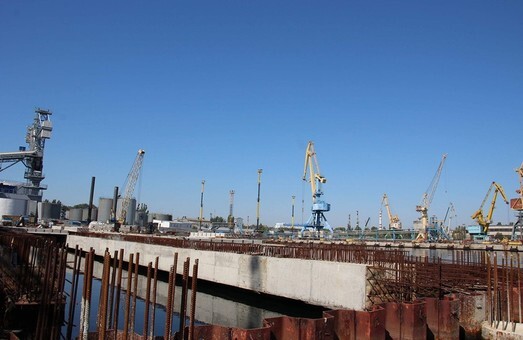 В порту Одеси не змогли провести повторний тендер на ремонт причала за 539 мільйонів