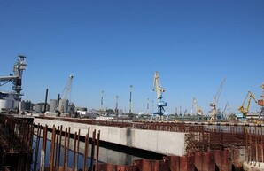 В порту Одеси не змогли провести повторний тендер на ремонт причала за 539 мільйонів