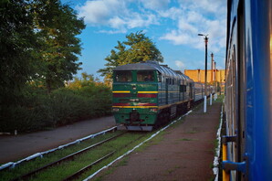 Через російський обстріл ускладнено рух деяких поїздів до Одеси