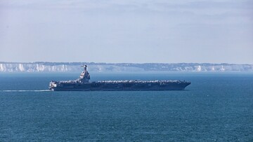 Флот США розгортає авіаносне з'єднання у Карибському морі та має втрати у Тихому океані