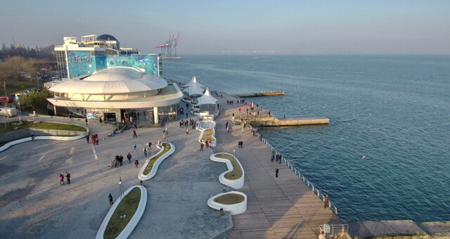 В Одесі суд арештував будівлю дельфінарію