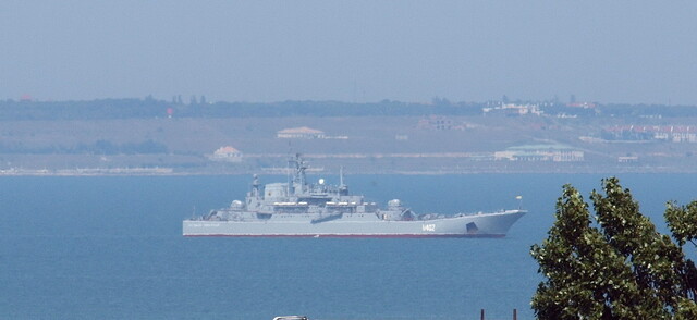 Окупанти остаточно розграбували захоплений 2014 року український десантний корабель