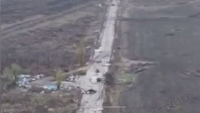 «А вдоль дороги мёртвые с косами стоять! И тишина!»