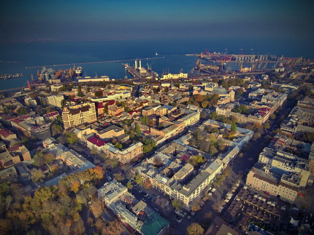 Посмотреть на Люка с люка...