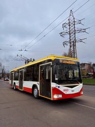 В Одесі запустили різдвяний електротранспорт