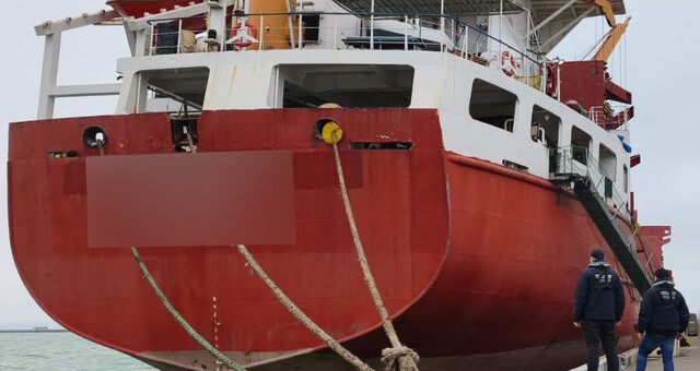 В Одесі Морська охорона і СБУ затримали судно російського "тіньового флоту"