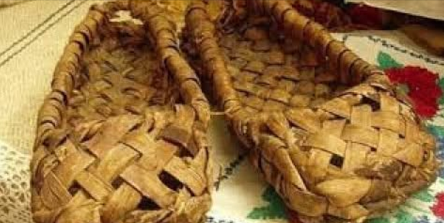 "А чё? А ни чё - автомат через плечо!" (традиційна російська "отмазка")