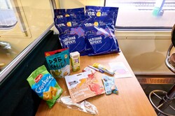 Залізниця переобладнала 100 старих пасажирських вагонів у пункти незламності