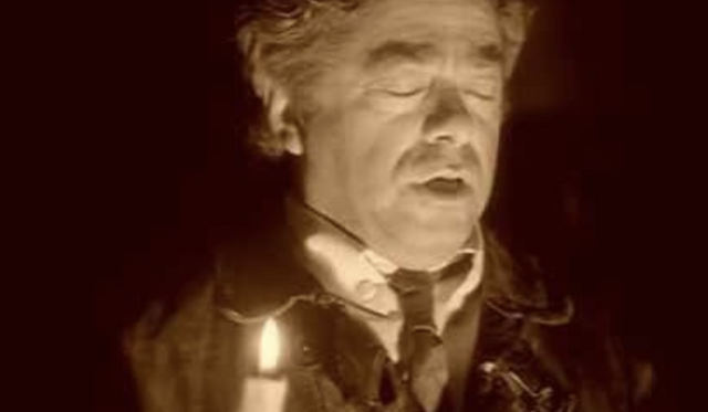 "Суровые годы проходят..." (не праздничное новогоднее)