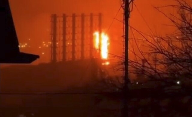 На росії уражено НПЗ, порт і нафтобазу