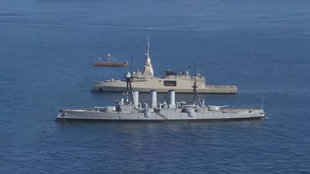 Флот Греції показав 2500 років своєї історії
