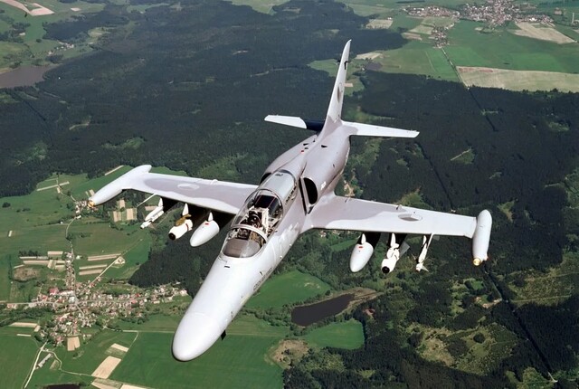 Україна отримає від Чехії реактивні навчально-бойові літаки: вони можуть працювати у ППО