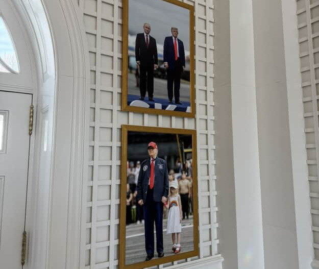 Фотография девять на двенадцать с наивной подписью "На память..."