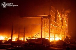 Удар по Одесі: пожежа і 10 збитих "шахедів"