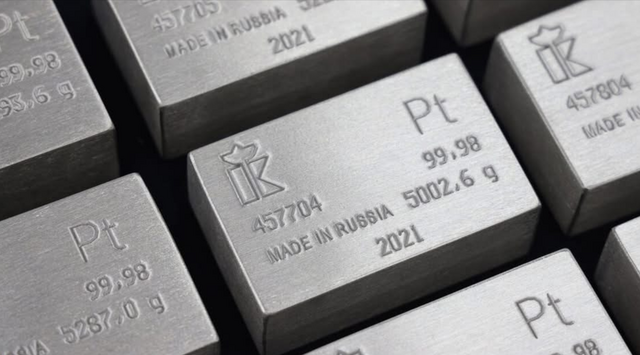 "Люди гибнут за металл - сатана там правит бал..." (куплеты Мефистофеля из оперы Гуно «Фауст»)