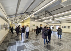 В Одесі відкрилася фотовиставка, що показує емоційний погляд на війну