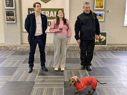 В Одесі відкрилася фотовиставка, що показує емоційний погляд на війну