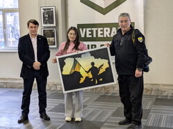 В Одесі відкрилася фотовиставка, що показує емоційний погляд на війну