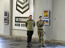 В Одесі відкрилася фотовиставка, що показує емоційний погляд на війну