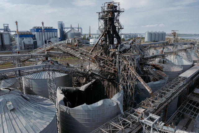 В порту Чорноморськ відновили один з пошкоджених терміналів