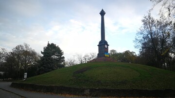 В Одесі пошкоджено Олександрівську колону