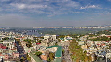 Житло за межами міста: як змінюється попит і поведінка покупців