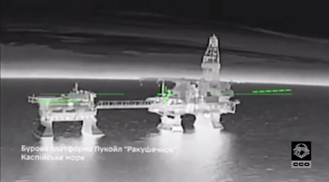 У окупантів уражено нафтові платформи у Каспійському морі