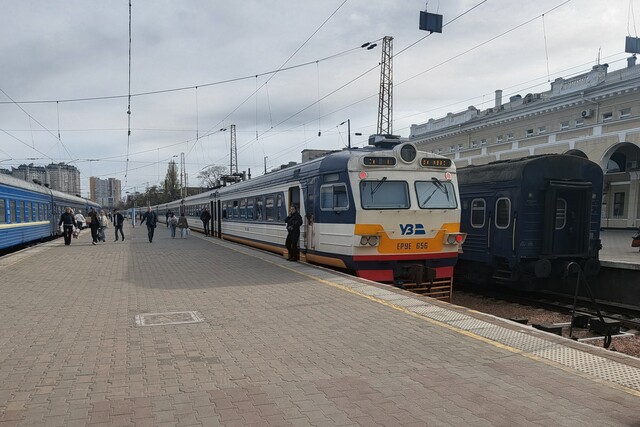 У травні в Одеській області змінюють розклад приміських поїздів через ремонти колій