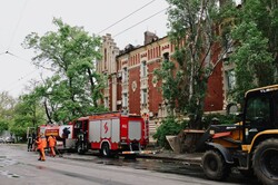 В Одесі ліквідовують наслідки російського обстрілу