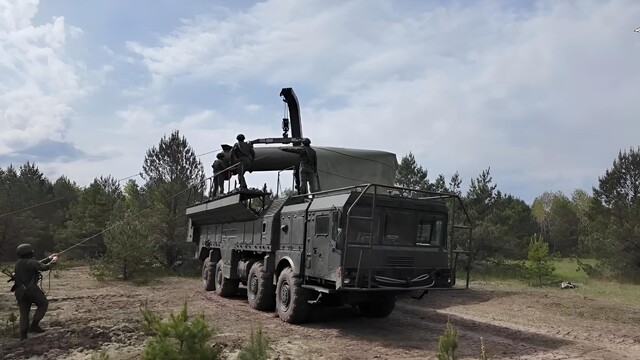 Ядерний шантаж виходить на новий рівень: росія перекидає боєголовки до білорусі під прикриттям навчань