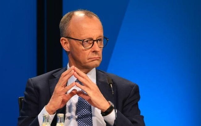 Канцлер Німеччини запропонував надати Україні статус «асоційованого члена» ЄС