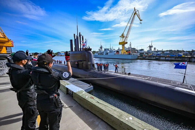 Підводний човен Південної Кореї вперше перетнув Тихий океан