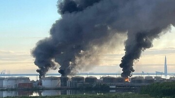 На росії уражено нафтові та військові об'єкти у Петербурзі і Кронштадті