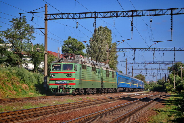 На залізниці почався піковий сезон пасажирських перевезень