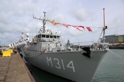 ВМС України отримали протимінний корабель від Нідерландів