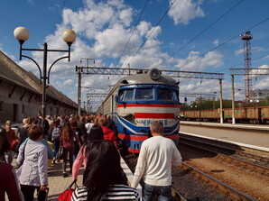 Залізниця обіцяє посилено контролювати продаж квитків на приміські поїзди