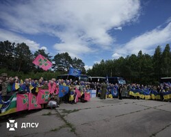 160 захисників України повернулися з полону